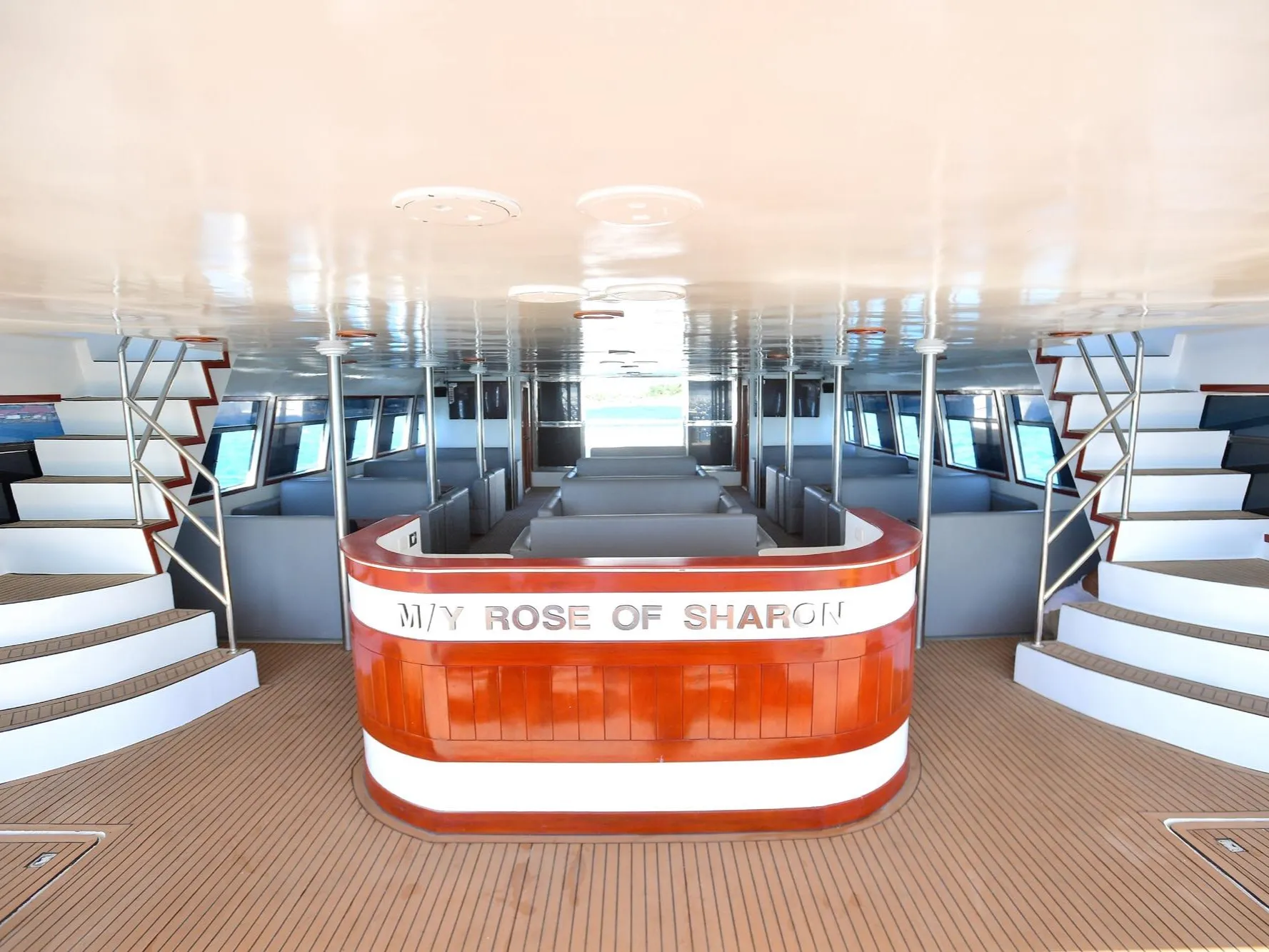 Interior lounge